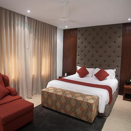 Lakshmi Luxury Villas, Walk To The Beach And Seminyak Shopping Exterior photo