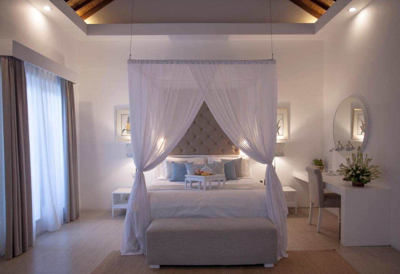 Lakshmi Luxury Villas, Walk To The Beach And Seminyak Shopping Exterior photo