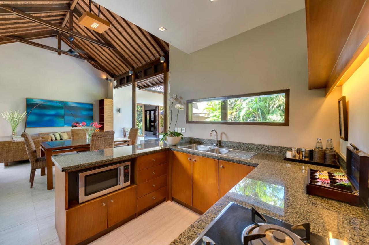 Lakshmi Luxury Villas, Walk To The Beach And Seminyak Shopping Exterior photo